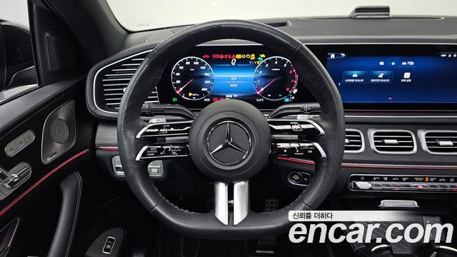 Mercedes-Benz GLE-Class 2025 — photo 13