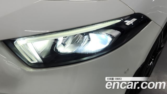 Mercedes-Benz A-Class 2021 — photo 11