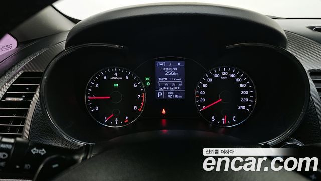 Kia K3 2013 — photo 8
