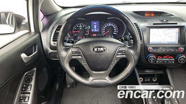 Kia K3 2013 — photo 13