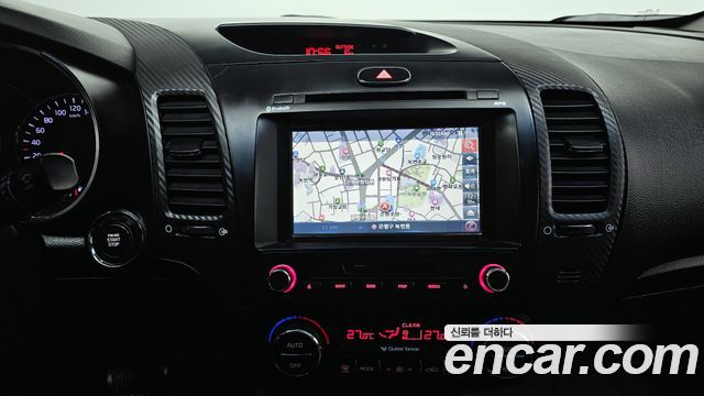 Kia K3 2013 — photo 14