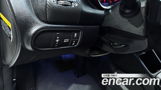 Kia K3 2013 — photo 17