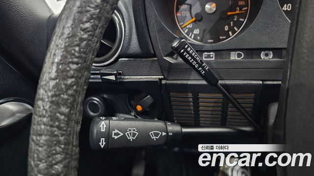 Mercedes-Benz SL-Class 1977 — photo 15