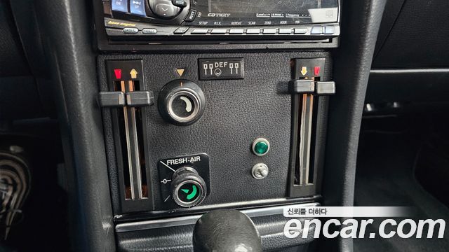 Mercedes-Benz SL-Class 1977 — photo 18