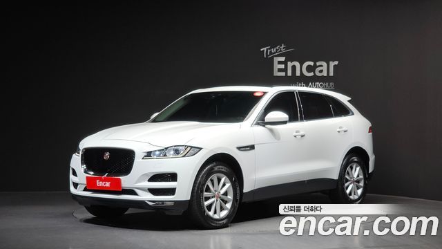 Jaguar F-PACE 2017 — photo 1