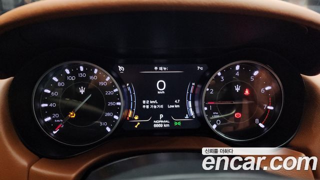 Maserati Ghibli 2022 — photo 8