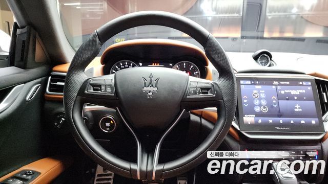 Maserati Ghibli 2022 — photo 13