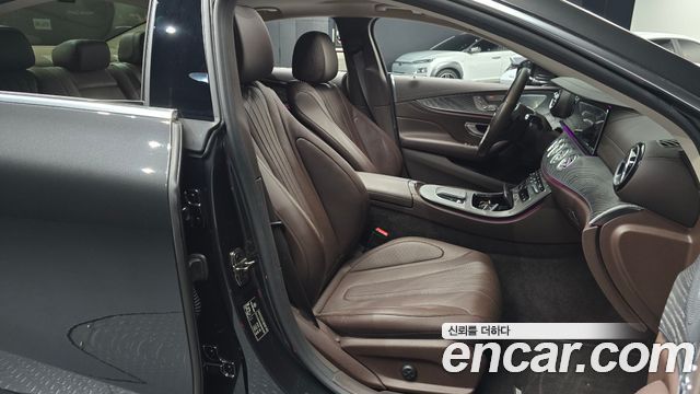 Mercedes-Benz CLS-Class 2021 — photo 10