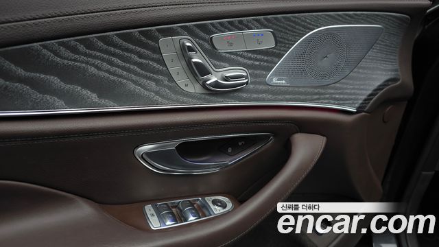 Mercedes-Benz CLS-Class 2021 — photo 17