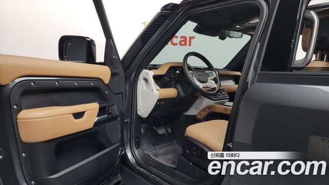 Land Rover Defender 2025 — photo 10