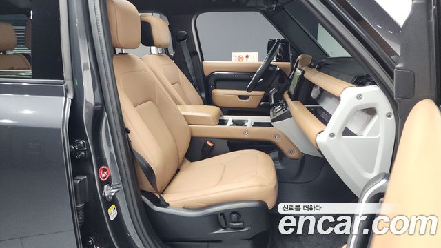 Land Rover Defender 2025 — photo 11
