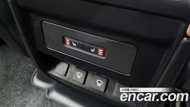 Land Rover Defender 2025 — photo 19