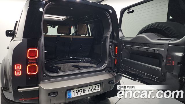 Land Rover Defender 2025 — photo 20