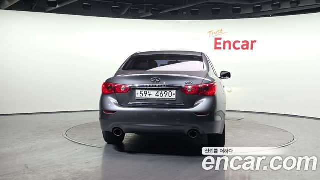 Infiniti Q50 2014 — photo 4