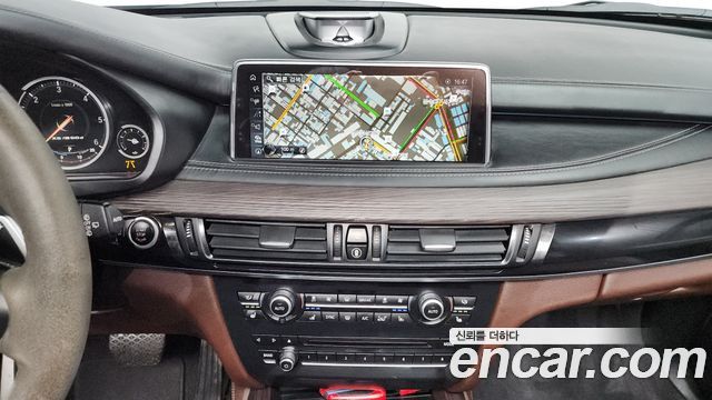 BMW X5 2017 — photo 14