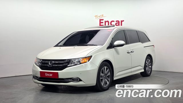 Honda Odyssey 2016 — photo 1