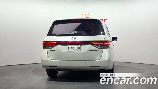 Honda Odyssey 2016 — photo 4
