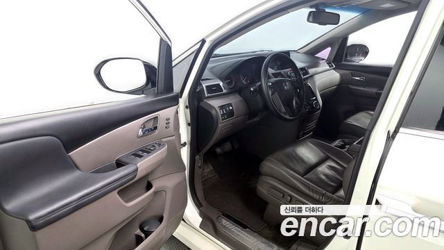 Honda Odyssey 2016 — photo 10
