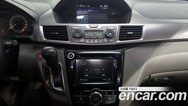 Honda Odyssey 2016 — photo 14