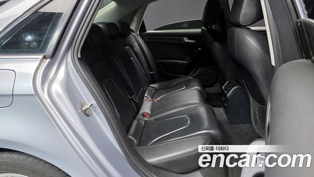 Audi A4 2016 — photo 12