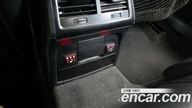 Audi A4 2016 — photo 18
