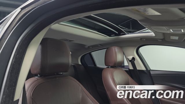 Jaguar XE 2016 — photo 19