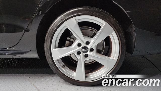 Audi A4 2022 — photo 5