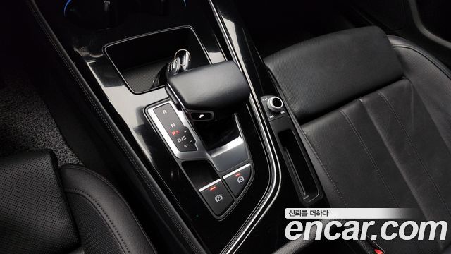 Audi A4 2022 — photo 9