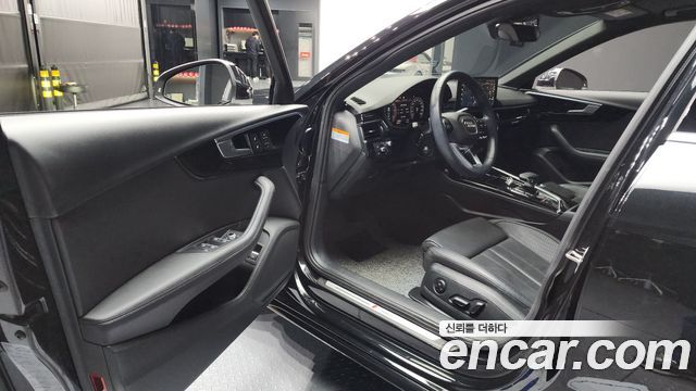 Audi A4 2022 — photo 10