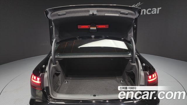 Audi A4 2022 — photo 20