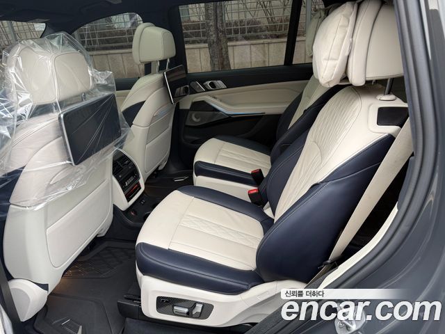 BMW X7 2022 — photo 18