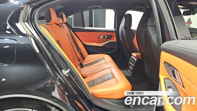 BMW M3 2022 — photo 12