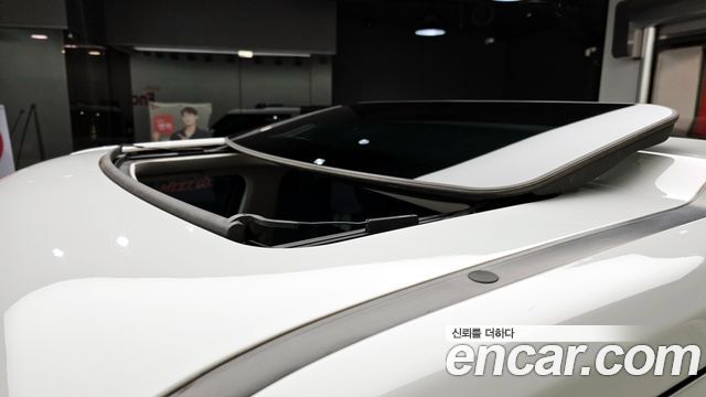 Land Rover Discovery 2016 — photo 19
