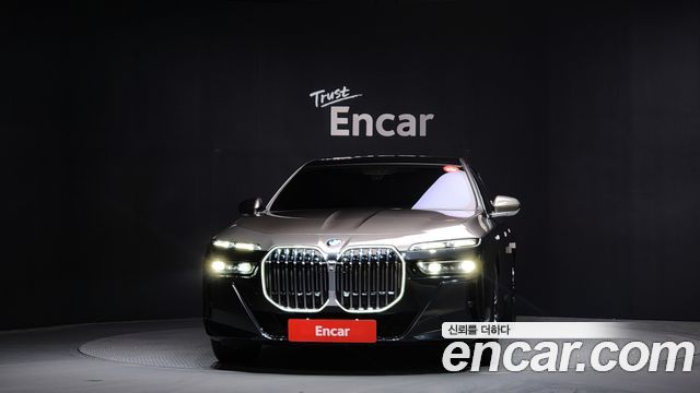 BMW 7-Series 2024 — photo 3