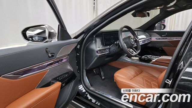 BMW 7-Series 2024 — photo 10