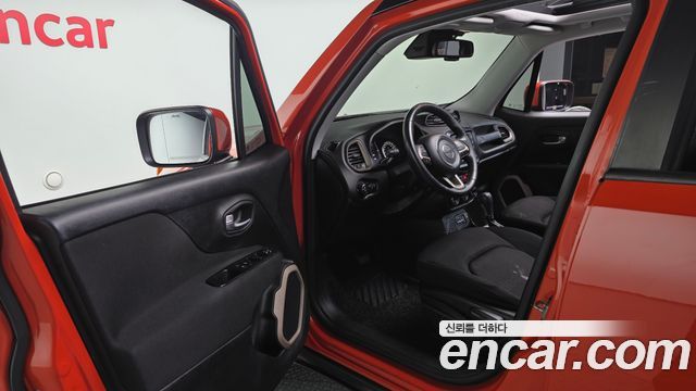 Jeep Renegade 2016 — photo 10