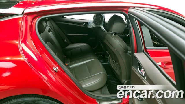 Kia Stinger 2019 — photo 12