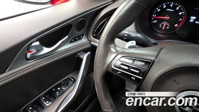 Kia Stinger 2019 — photo 17