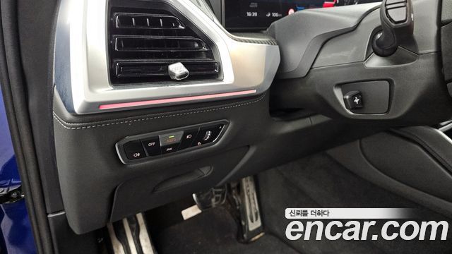 BMW XM 2023 — photo 18