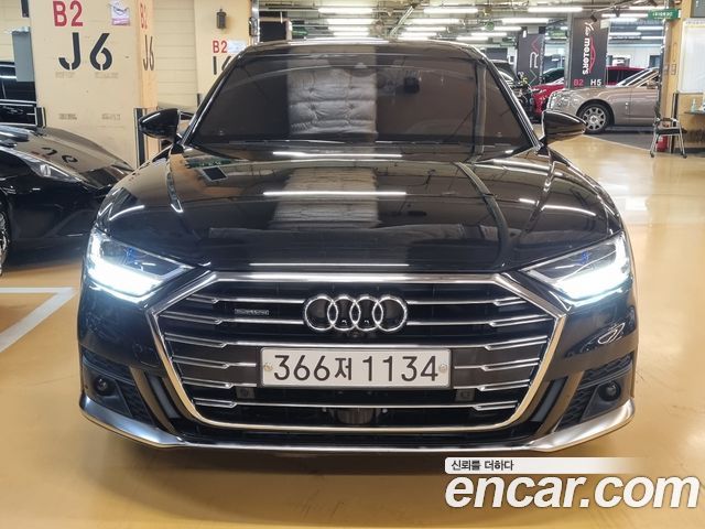 Audi A8 2020 — photo 1