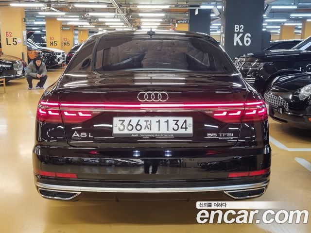 Audi A8 2020 — photo 3