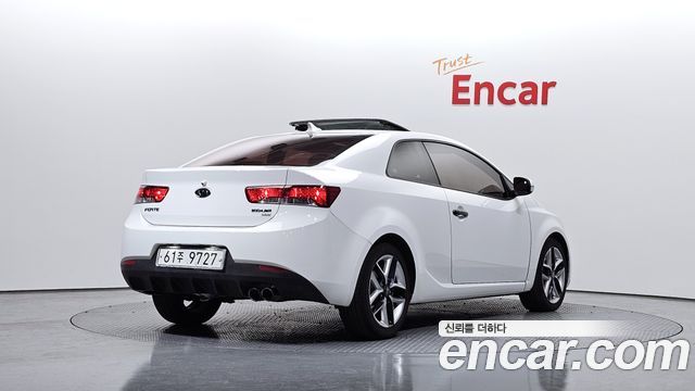 Kia Porte 2011 — photo 2