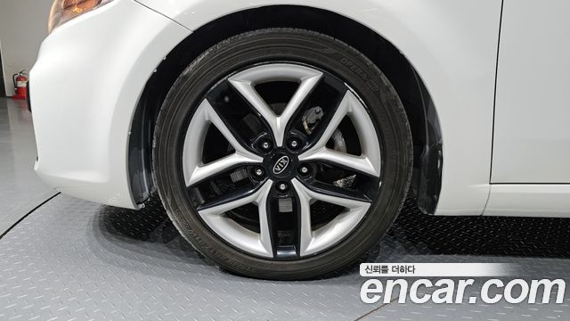 Kia Porte 2011 — photo 5