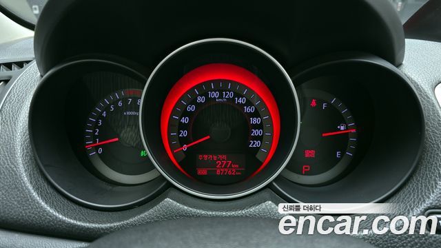 Kia Porte 2011 — photo 8