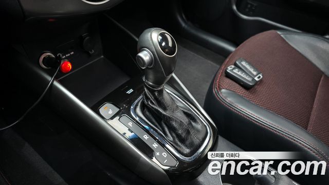 Kia Porte 2011 — photo 9