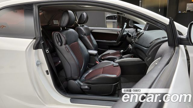 Kia Porte 2011 — photo 10