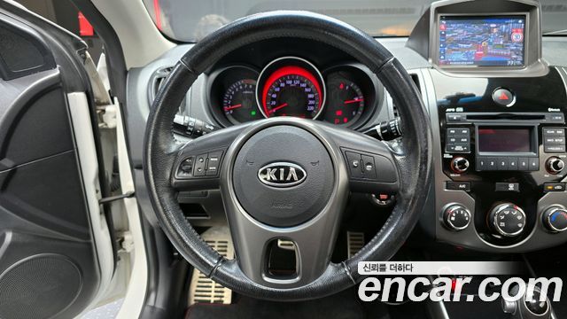 Kia Porte 2011 — photo 13