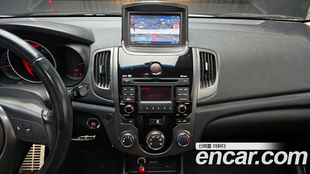 Kia Porte 2011 — photo 14