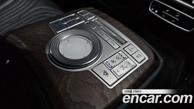 Genesis G80 2022 — photo 19
