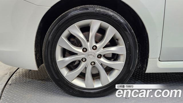 Renault-KoreaSamsung SM7 2012 — photo 5